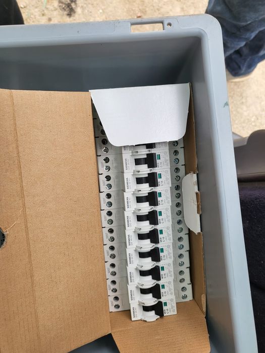 Fio caixas 200mt, disjuntores diverso material elétrico