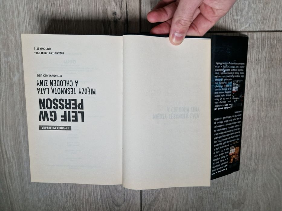 Między tęsknota lata a chłodem zimy. Leif Persson