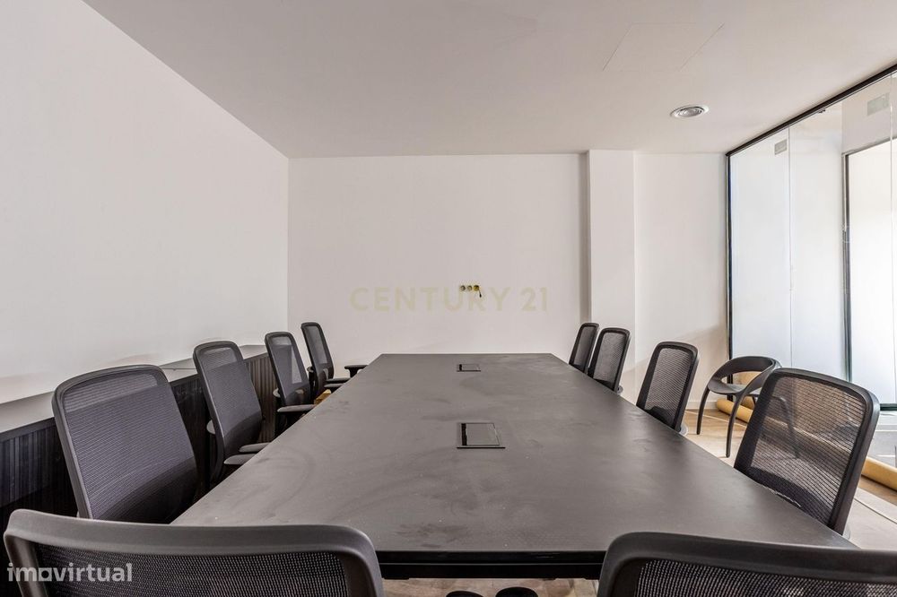 Escritório 11m2 para arrendamento em Sacavém