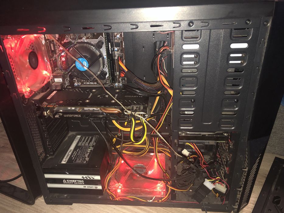 Komputer stacjonarny zestaw