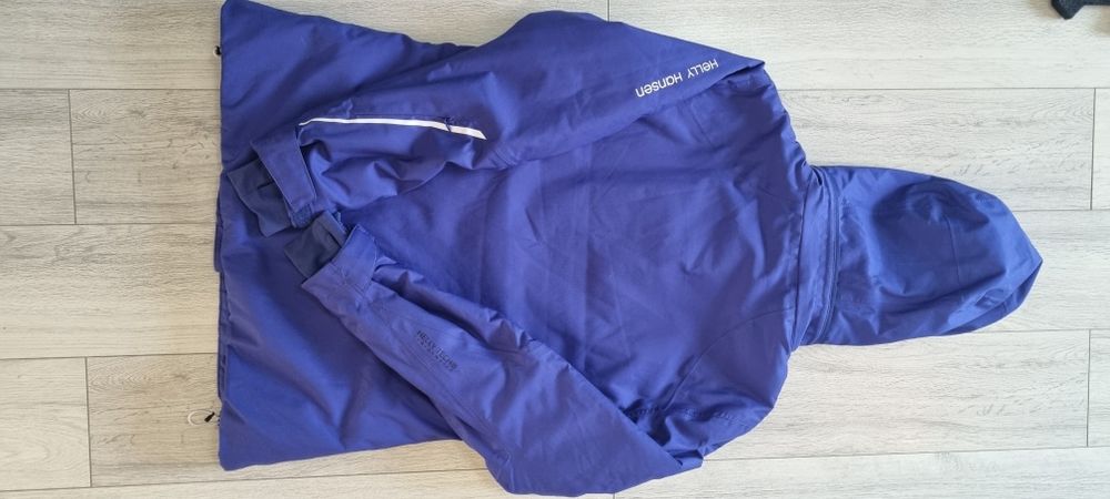 Helly Hansen L    .