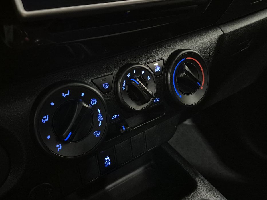 Toyota Hilux 2.4 D-4D - 2018 | GARANTIA | NACIONAL - 3 LUG