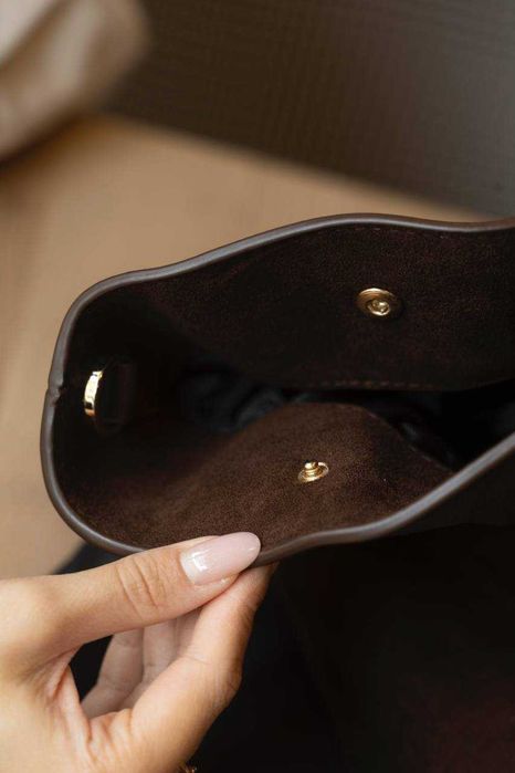 Стильна замшева сумка DeMellier Midi New York шоколад. ТОП