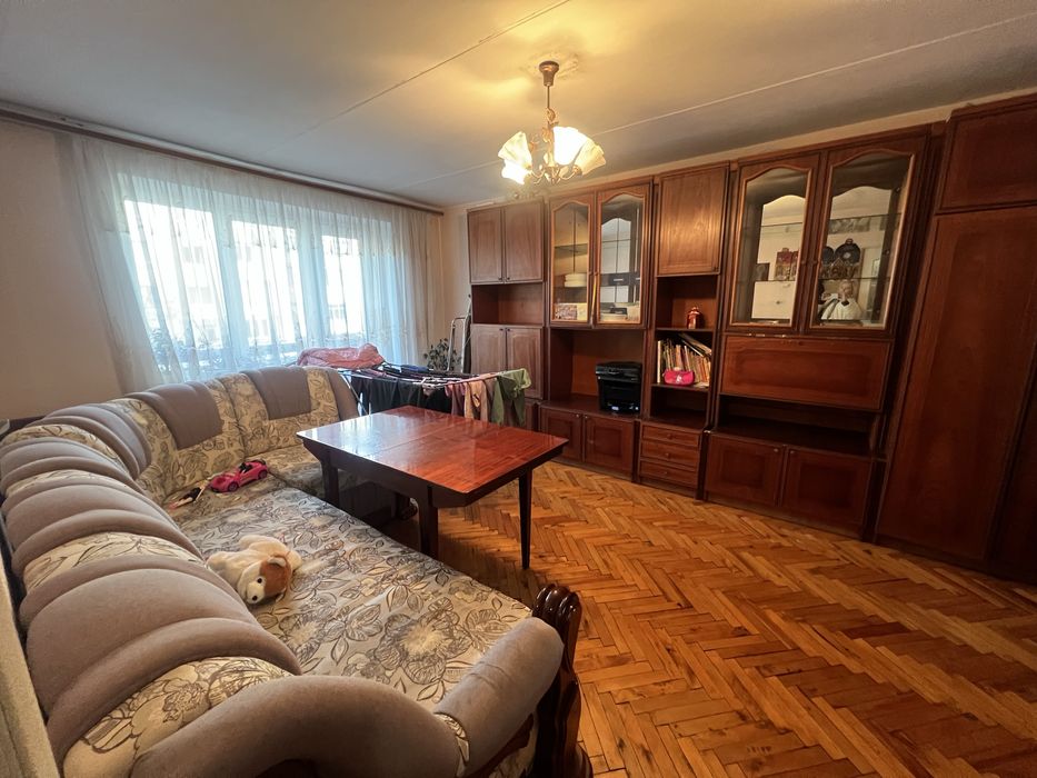 Продам 4-х кім квартиру