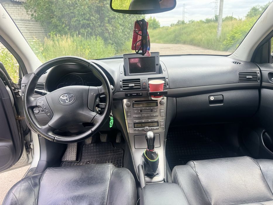 Toyota Avensis t25