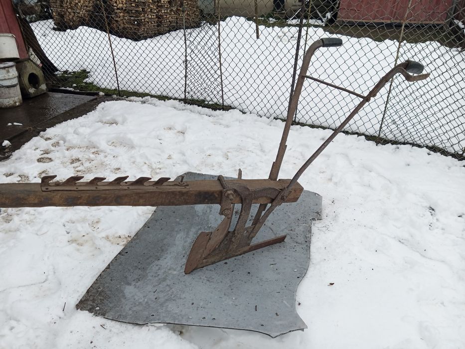 Продається плуг і коліснята