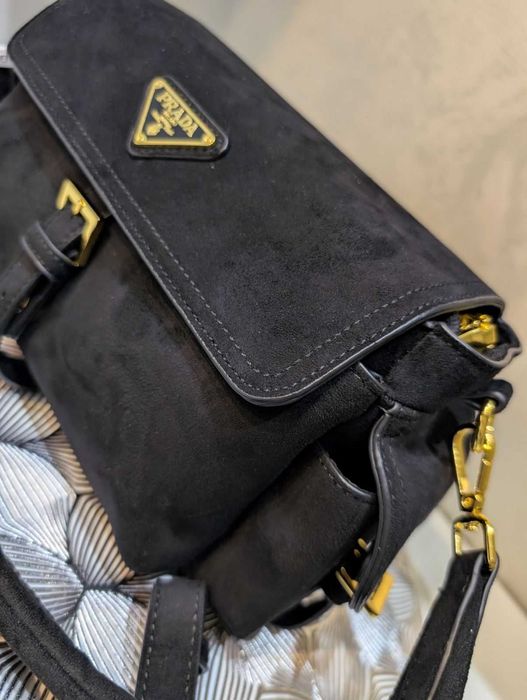 Сумочка Prada з натуральної замши