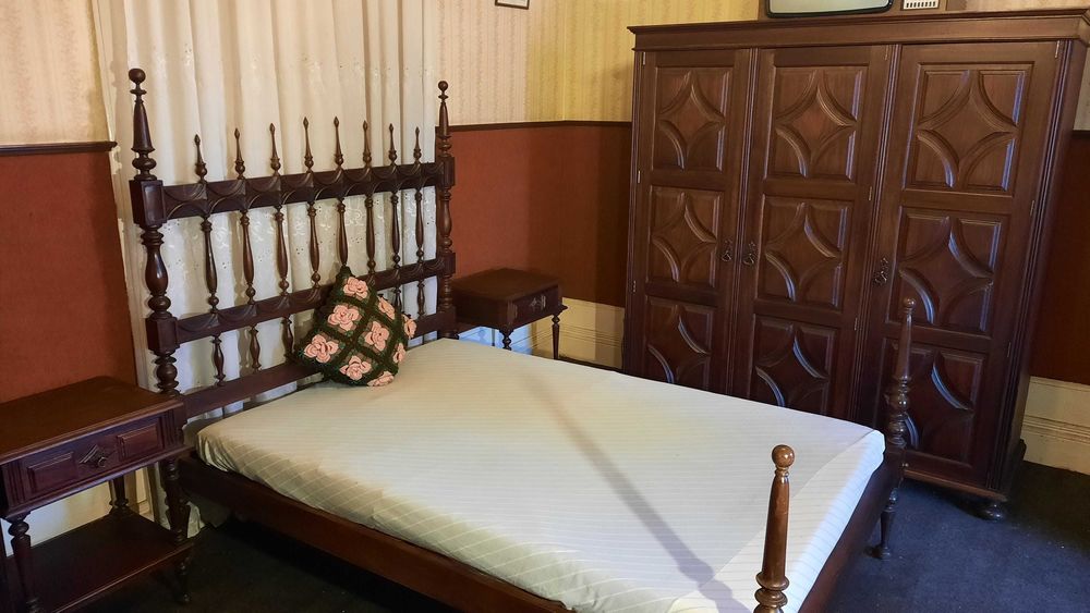 2 Mobilias de quarto  de casal iguais