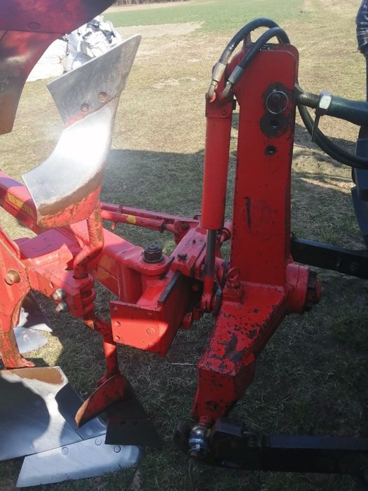 Pług 3 skibowy obrotowy NIEMEYER