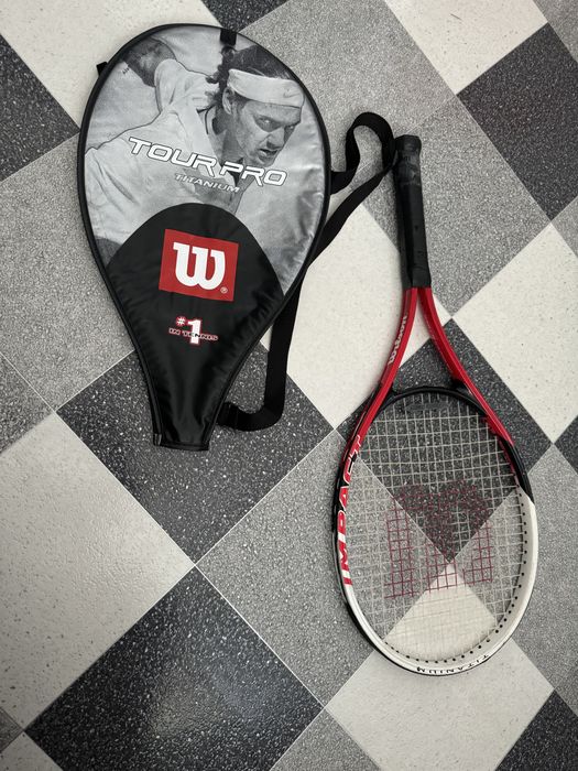 Rakiera tenisowa Wilson impact titanum tour pro 50-60 lbs. 23-27 kg