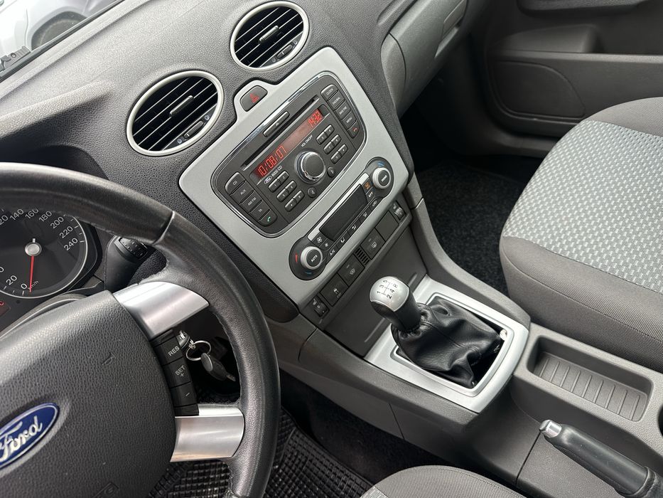 Ford Focus 1.8 b