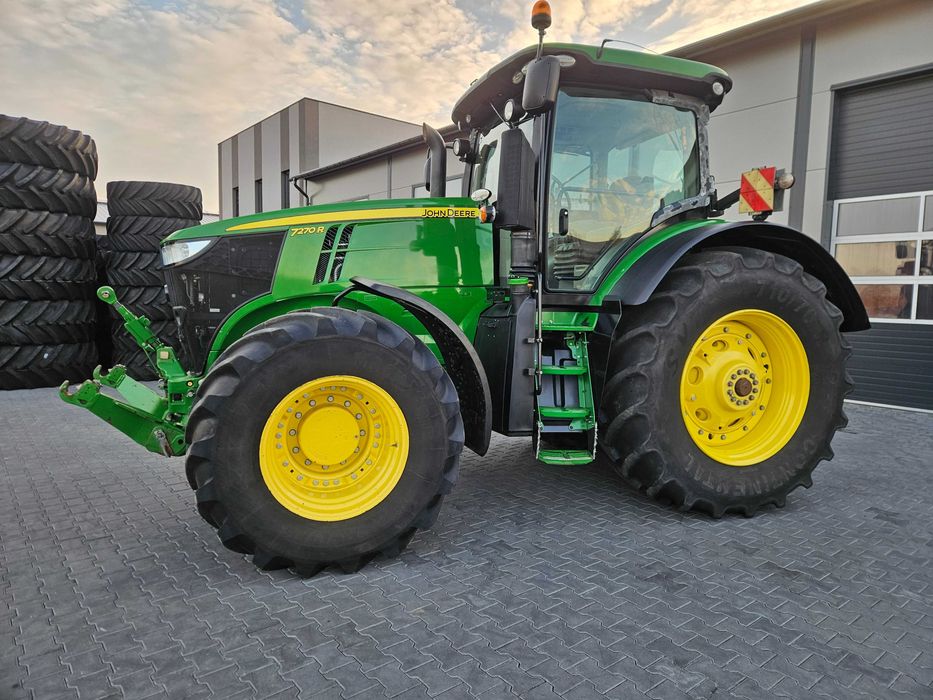 John Deere 7270R