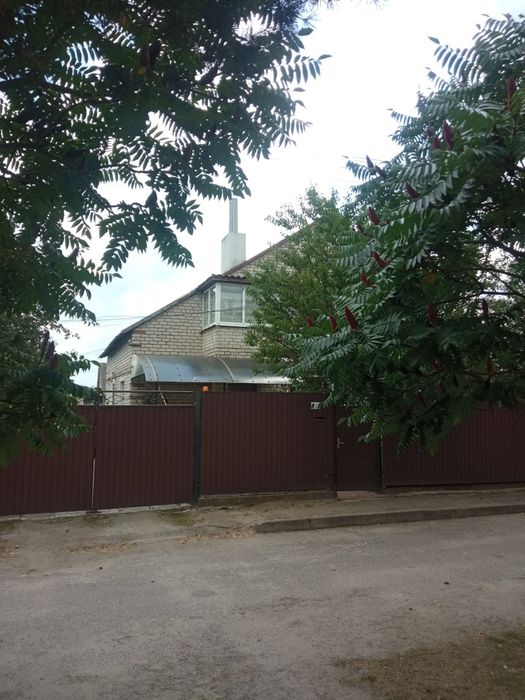 Продається котедж в смт. Брусилів Житомирської області