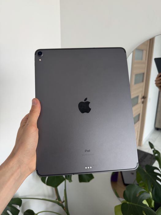 Apple iPad Pro 3 12.9 64 gb bypass ios 17