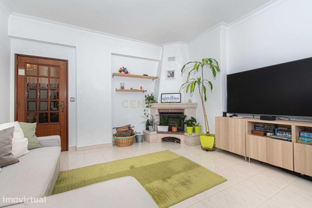 Apartamento T2 com Vista Panorâmica em Póvoa de Santa Iria — Póvoa De Santa Iria E Forte Da Casa, Lisboa