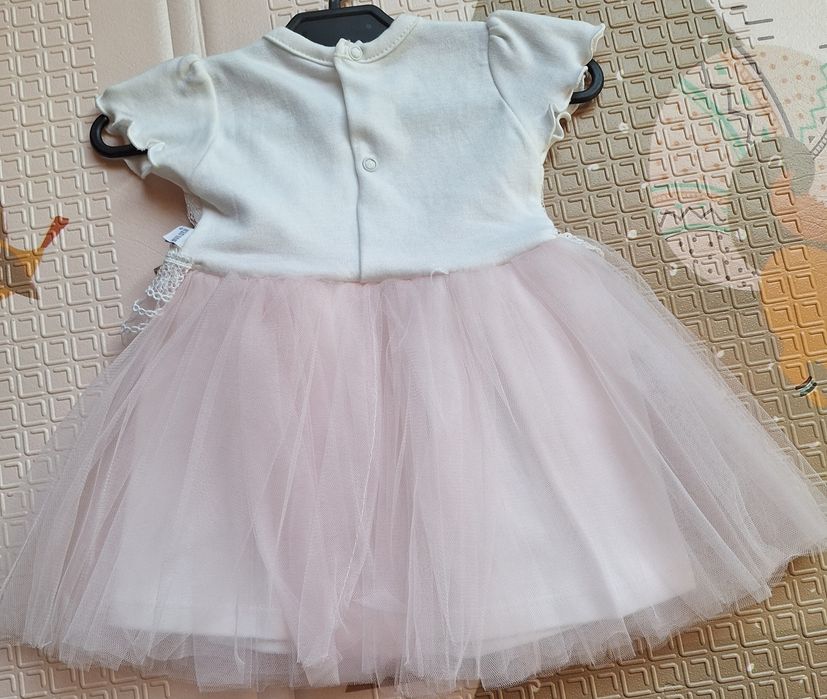 Sukienki dla dziewczynki 68 i 74