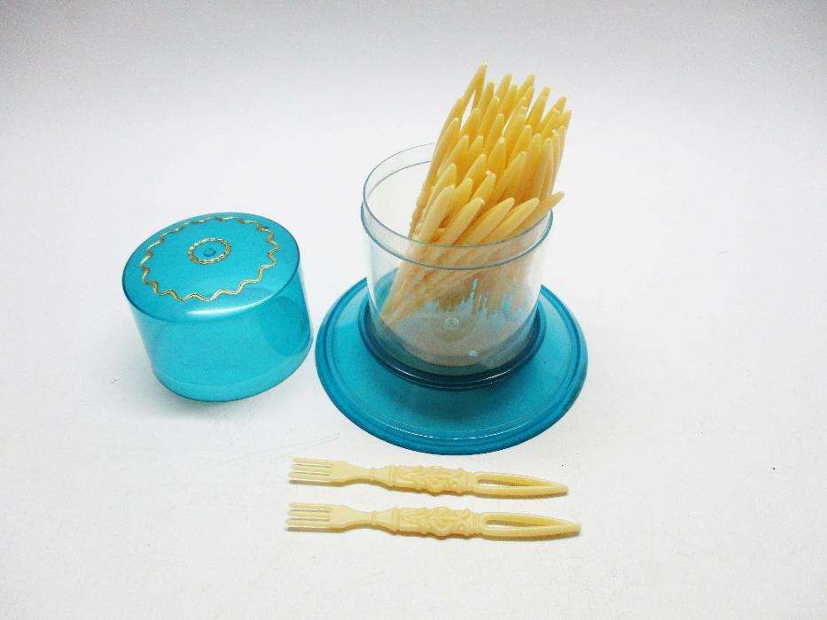 Various Utensils440809803870392321