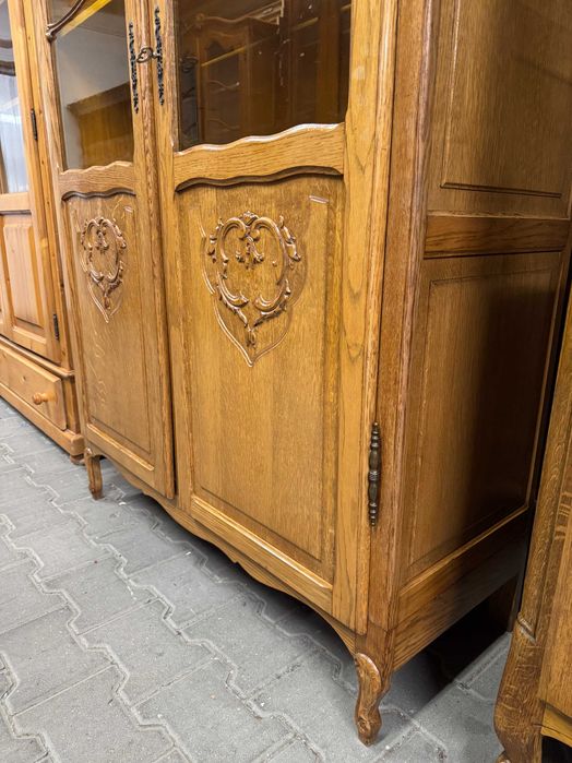 Witryna drewniana Ludwik biblioteka dębowa gablota drewniana