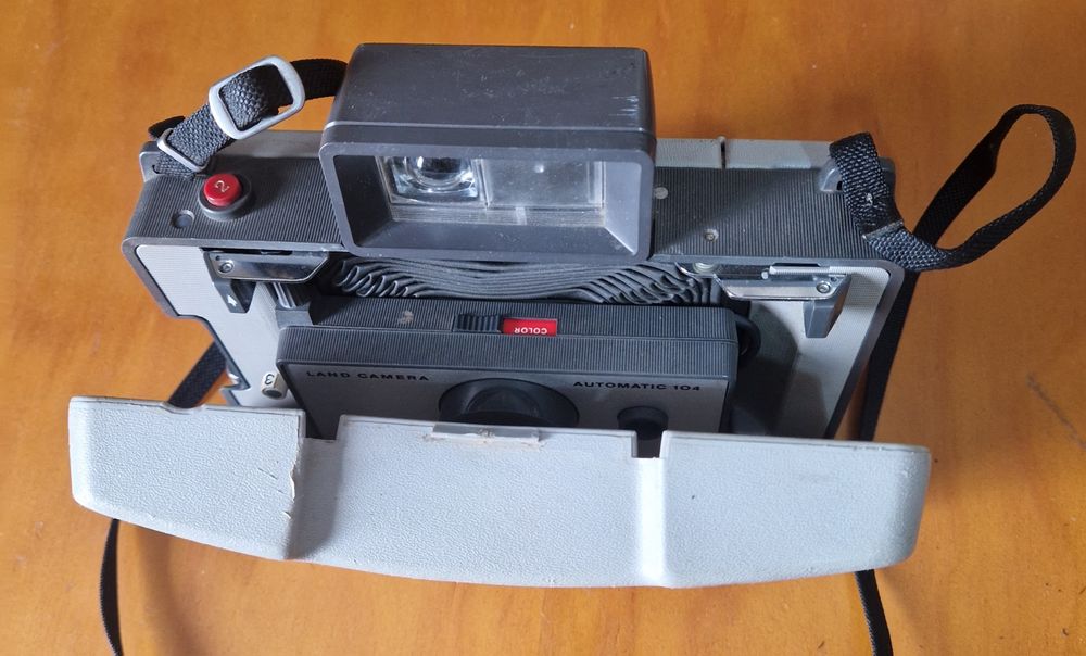 Rara máquina Polaroid 104