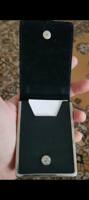 Продам визитницу ручной работв