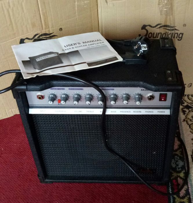 Комбоусилитель "Soundking PRO" Solo