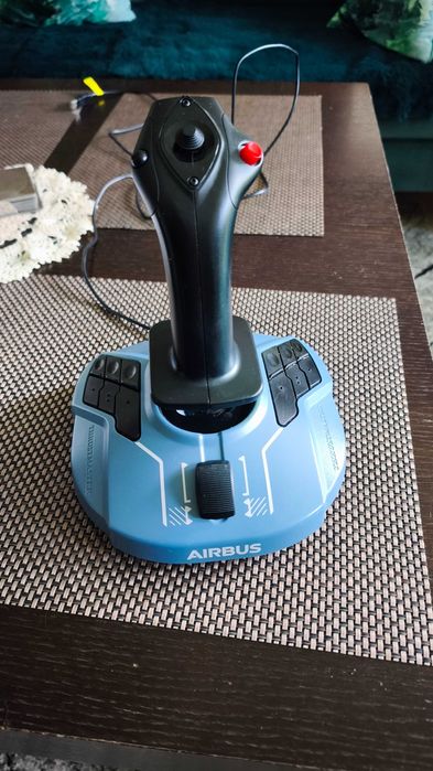Joystick Thrustmaster TCA Airbus Edition - stan idealny