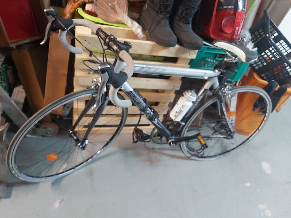 Bicicleta de corrida dechatlon como nova