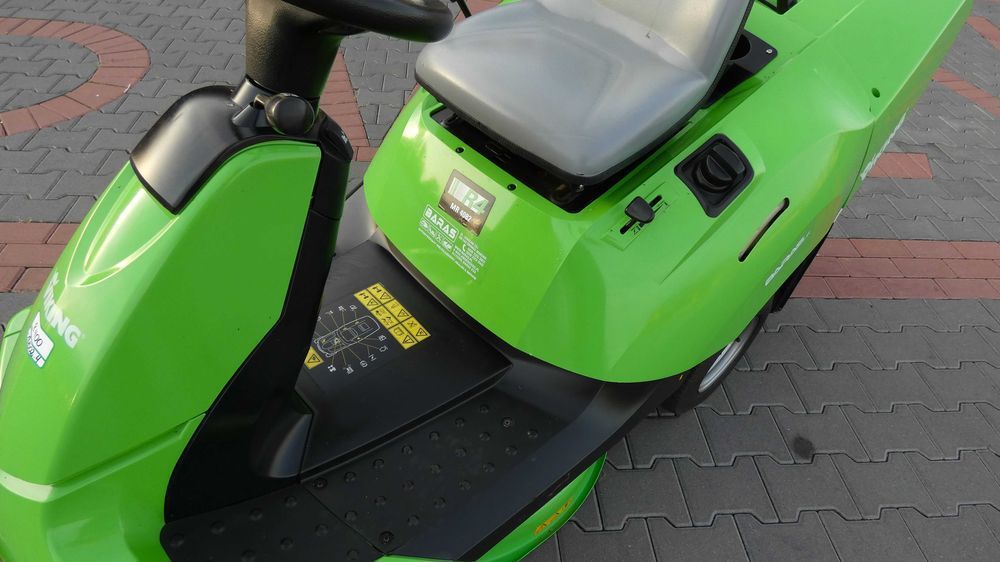 Traktorek kosiarka Viking R4 MR4082 Briggs&Stratton (181002.4) - Baras