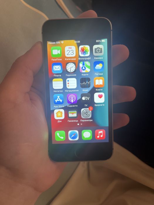 iphone se 2016 64gb сірий без айклауду(5s з мозгами 6s)
