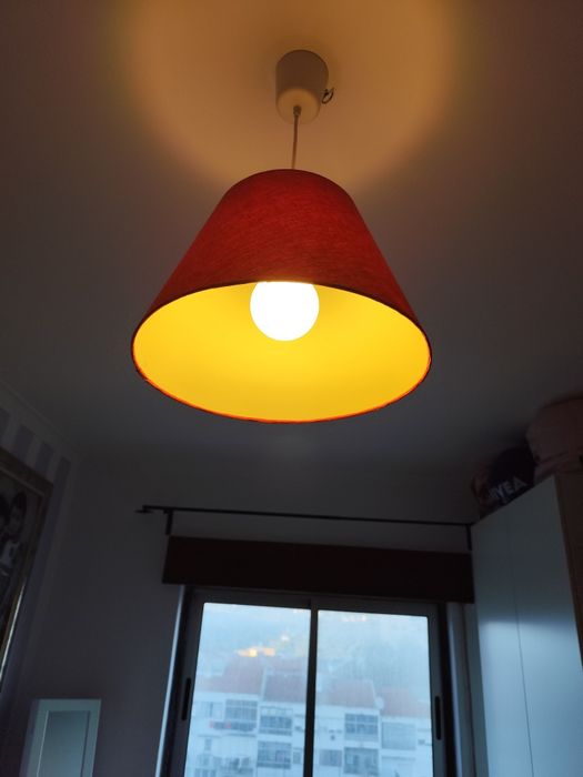 Abajur rosa IKEA