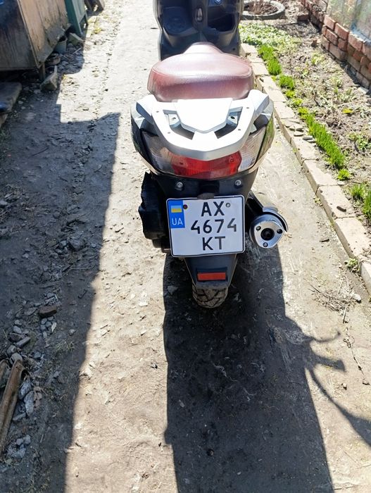 Продам скутер 150 кубов