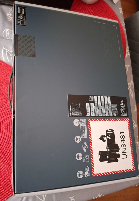 Laptop Asus Nowy