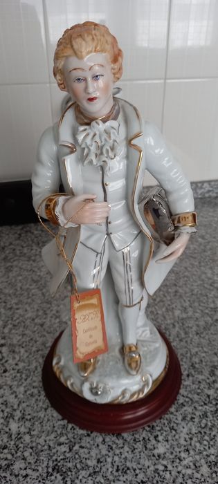 Casal de bonecos porcelana