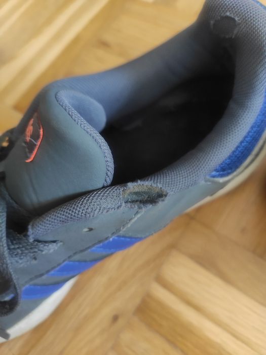 Buty Adidas chłopięce 38