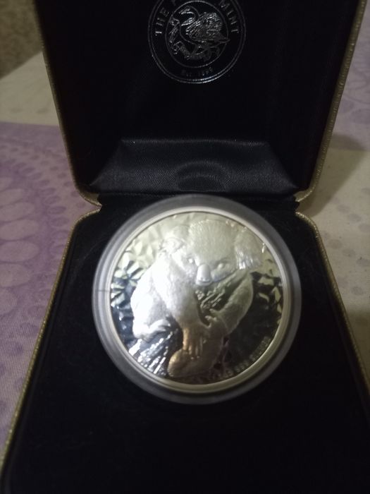 Срібна коала з Австралії.