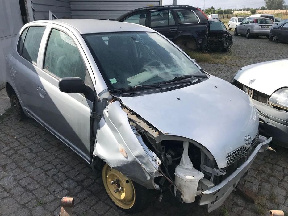 Toyota Yaris 1.0cc 5P 2000 - Para Peças