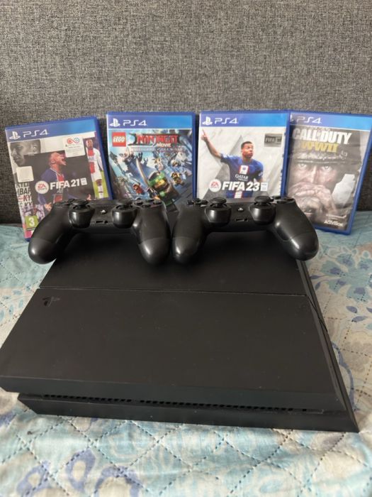 Продаю ps4 fat оригінал