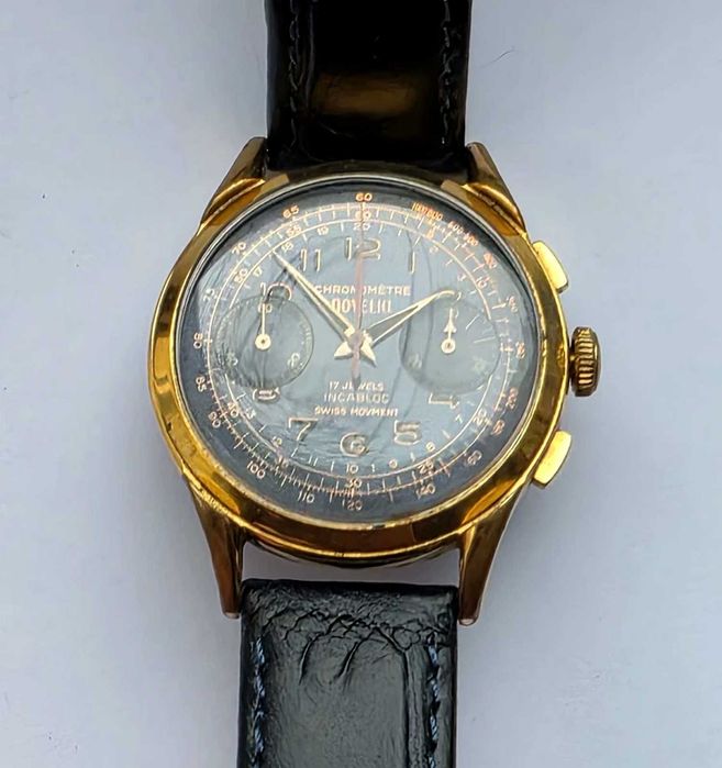 Vintage Novelia Chronomètre | Black Gilt Dial | Fancy Lugs | 1950s