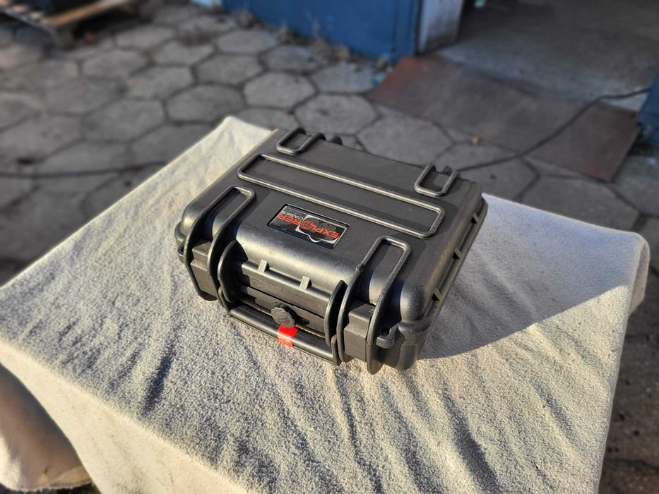 Explorer case 2712 (27,6x20x12cm) - IP67 - STANAG 4280 // FAKTURA 23%