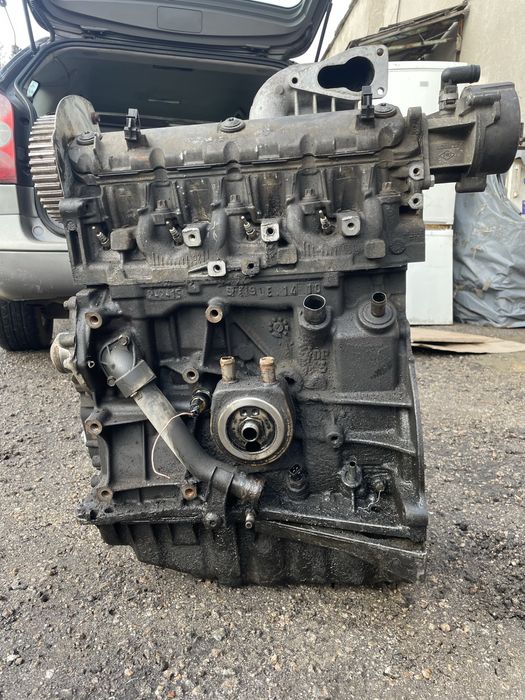 Двиготель Renault 1.9 tdi laguna megan