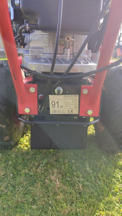 Сіно косілка vari  чеського виробника косарка