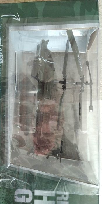 Вертоліт гелікоптер на пульті керування