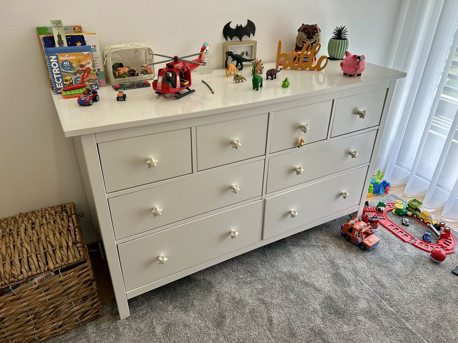 Cómoda Branca HEMNES IKEA