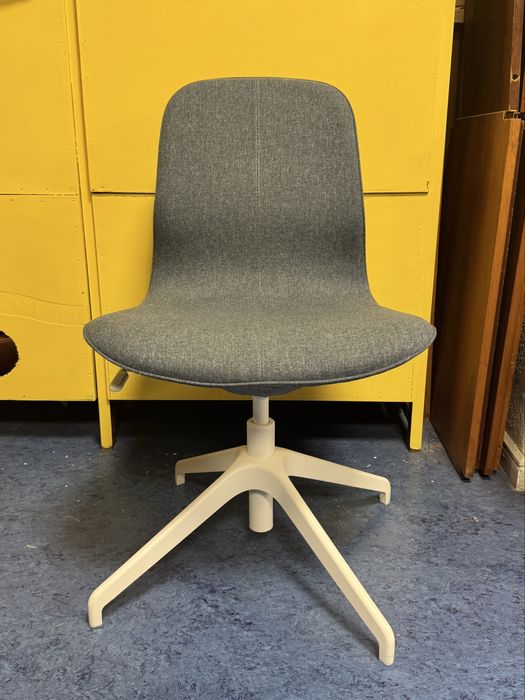 Cadeira de escritório como nova