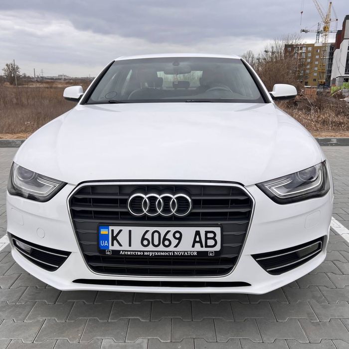 Продам свою автівку Audi A4 2014