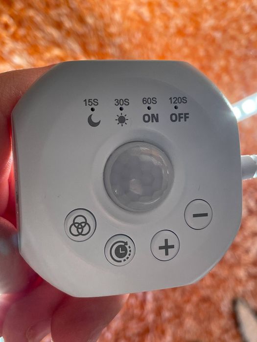 Світлодіодна стрічка 5 м з датчиком руху i блоком живлення