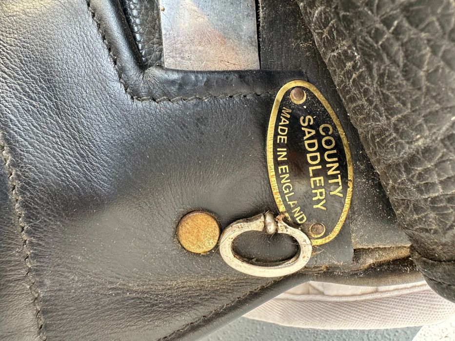 Arreio/sela County dressage