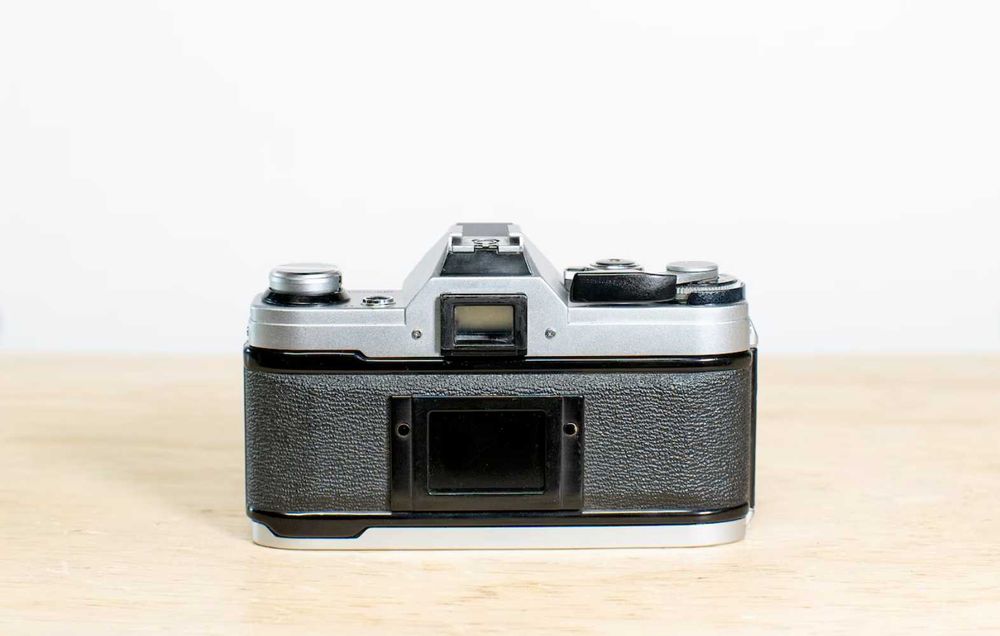 Canon AE-1 + Canon FD 50mm f/1.8 Prime – (tested and cleaned)64550152971137123