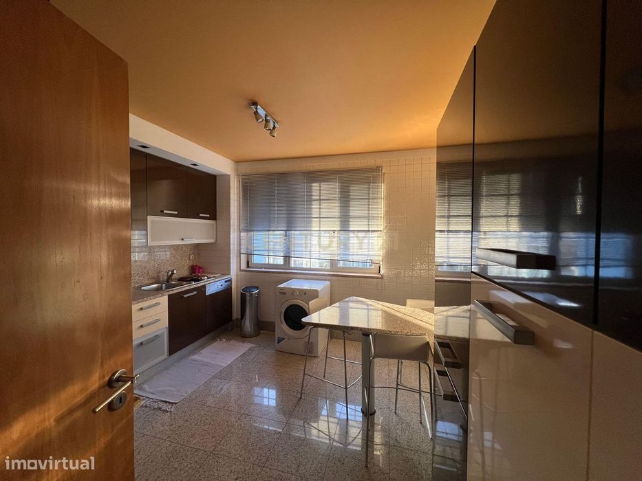 Apartamento T3 com Vista Panorâmica em Parque das Nações, Lisboa