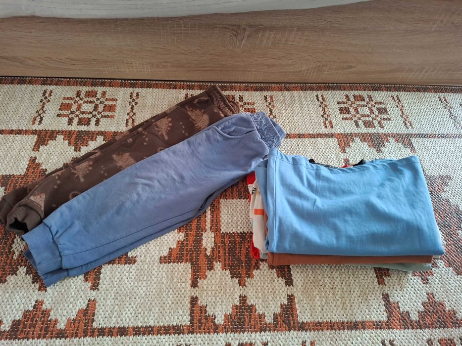 7 bluzek dł.rękaw i 2 pary spodni r.98